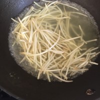 京酱肉丝卷的做法图解7