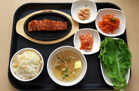 烤猪肉套餐，5000韩元/份